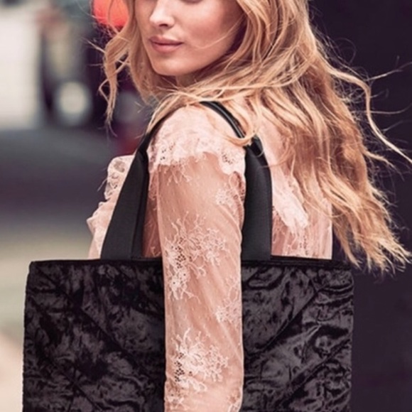 Victoria’s Secret Tote - Picture 5 of 5